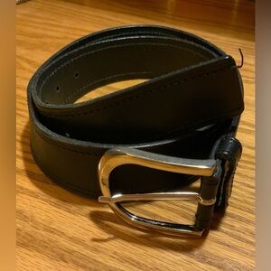 Banana Republic Men’s Black Genuine Leather Belt, Dress/Business; Size M